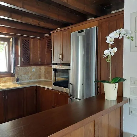 Holiday home Anastasia Stone House *