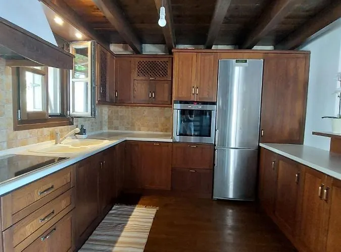 Anastasia Stone House * Psakoudia